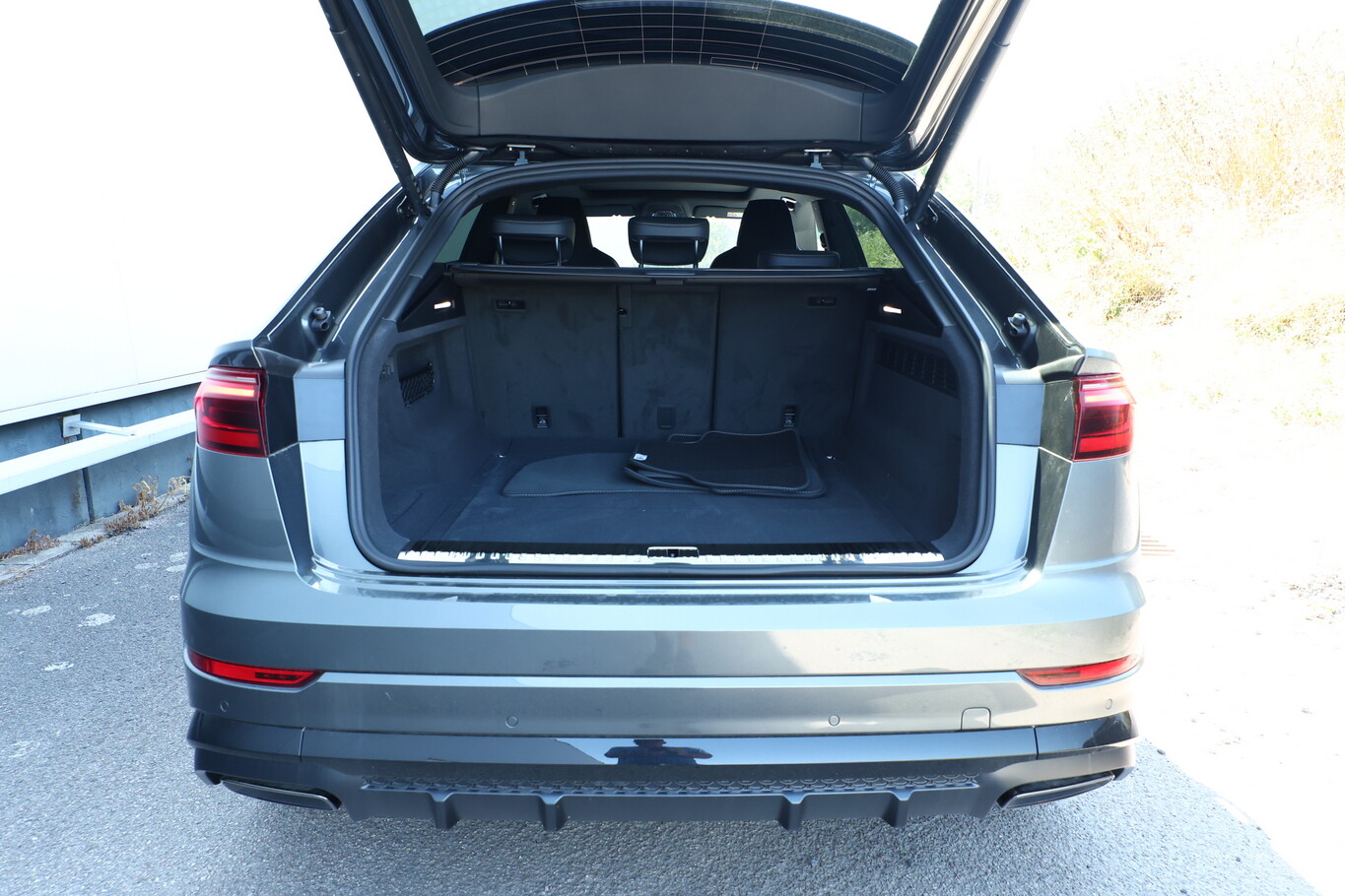 Audi Q8 2xS line AssistenzP+ 22Z Laser Pano HUD Klim4 133106899 10