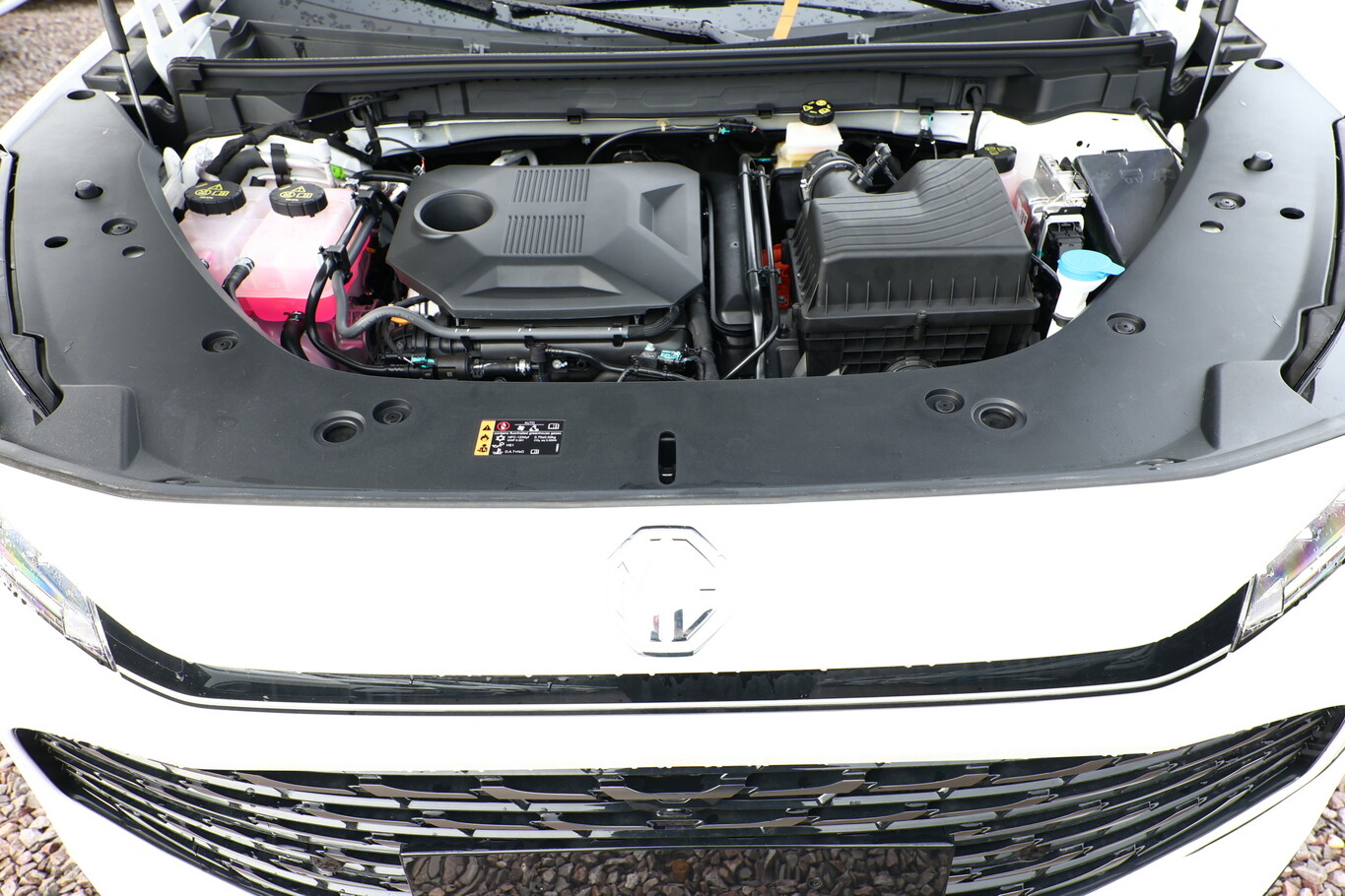 MG HS HEV+ Comfort ACC TotW Kam Nav LED Keyl 19Z 146640106 11