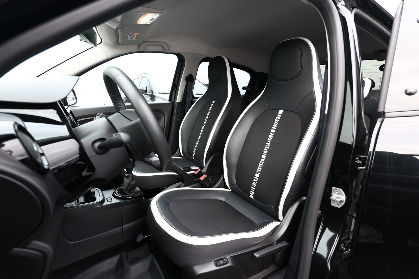 Renault Twingo SCe 65 Urban Night Nav PDC Kam Temp LM16Z 149386768 5