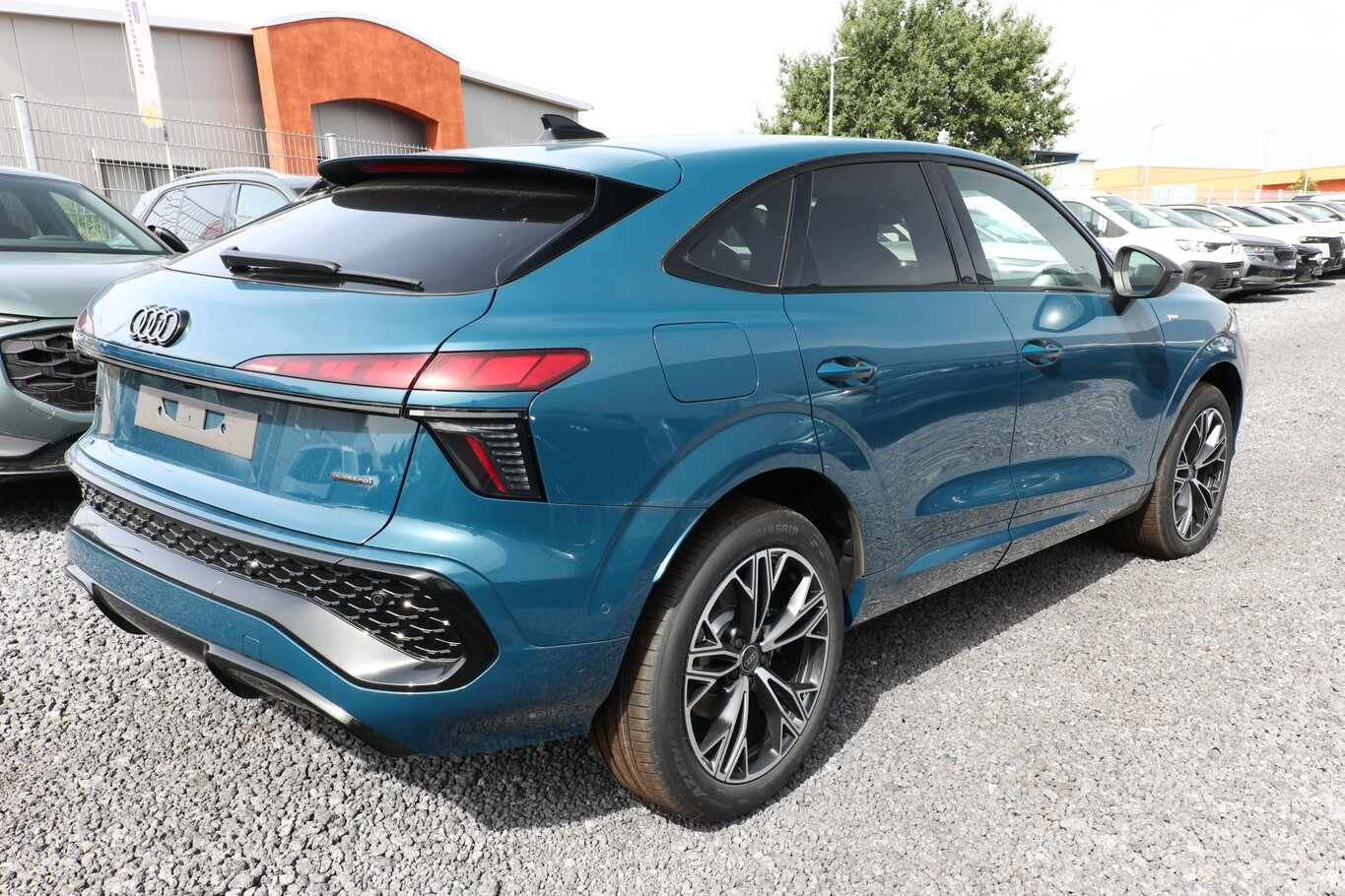 Audi Q3 Sportback quattro 2xS line Tech+ KlimaP 19Z 154280702 2