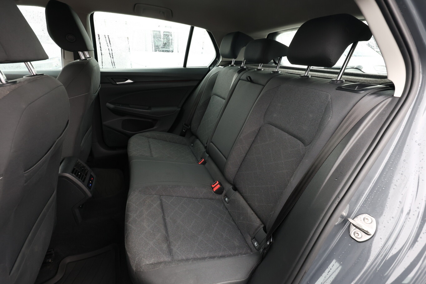 Volkswagen Golf VIII 1.0 TSI 110 Life LED ACC VirCo SHZ App 155181739 9