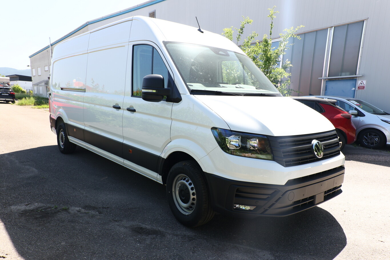 Volkswagen Crafter 35 L4H3 AT8 3S AHK Temp AppCo 2xPDC  155190958 1