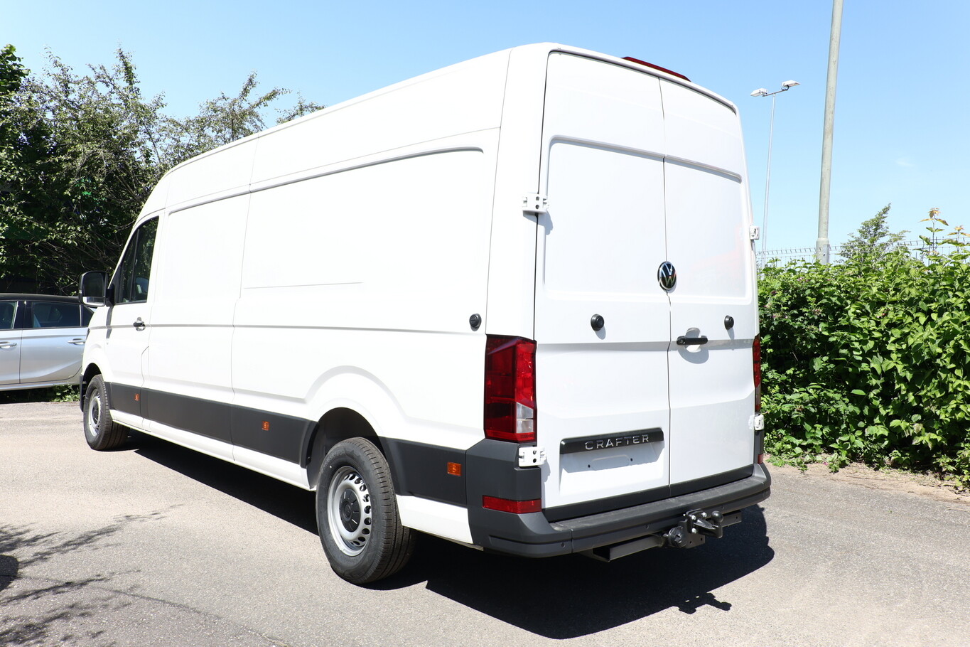 Volkswagen Crafter 35 L4H3 AT8 3S AHK Temp AppCo 2xPDC  155190958 3