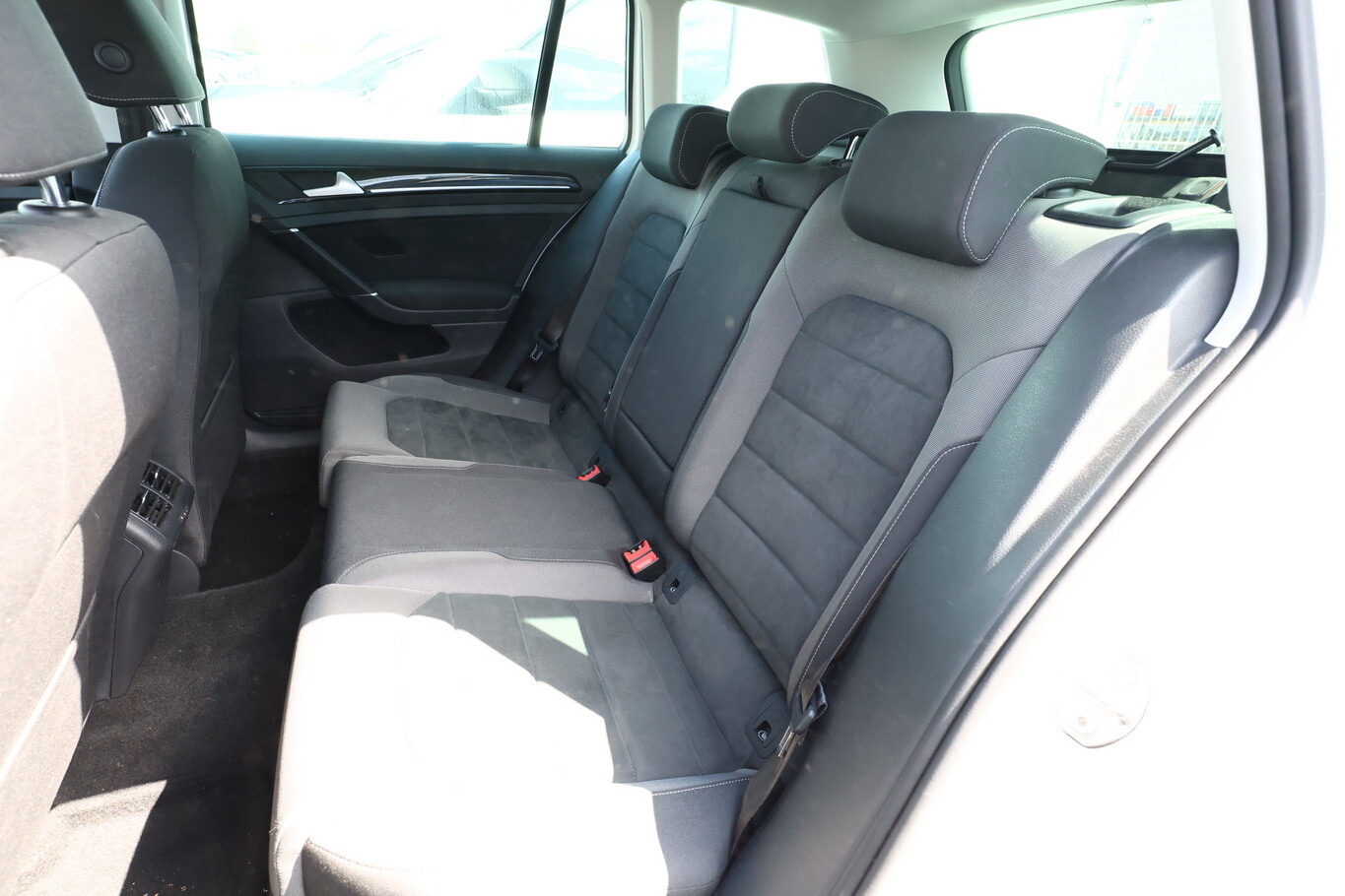 Volkswagen Golf VII 1.5 TSI 150 DSG Highline LED Nav ACC 155735853 9