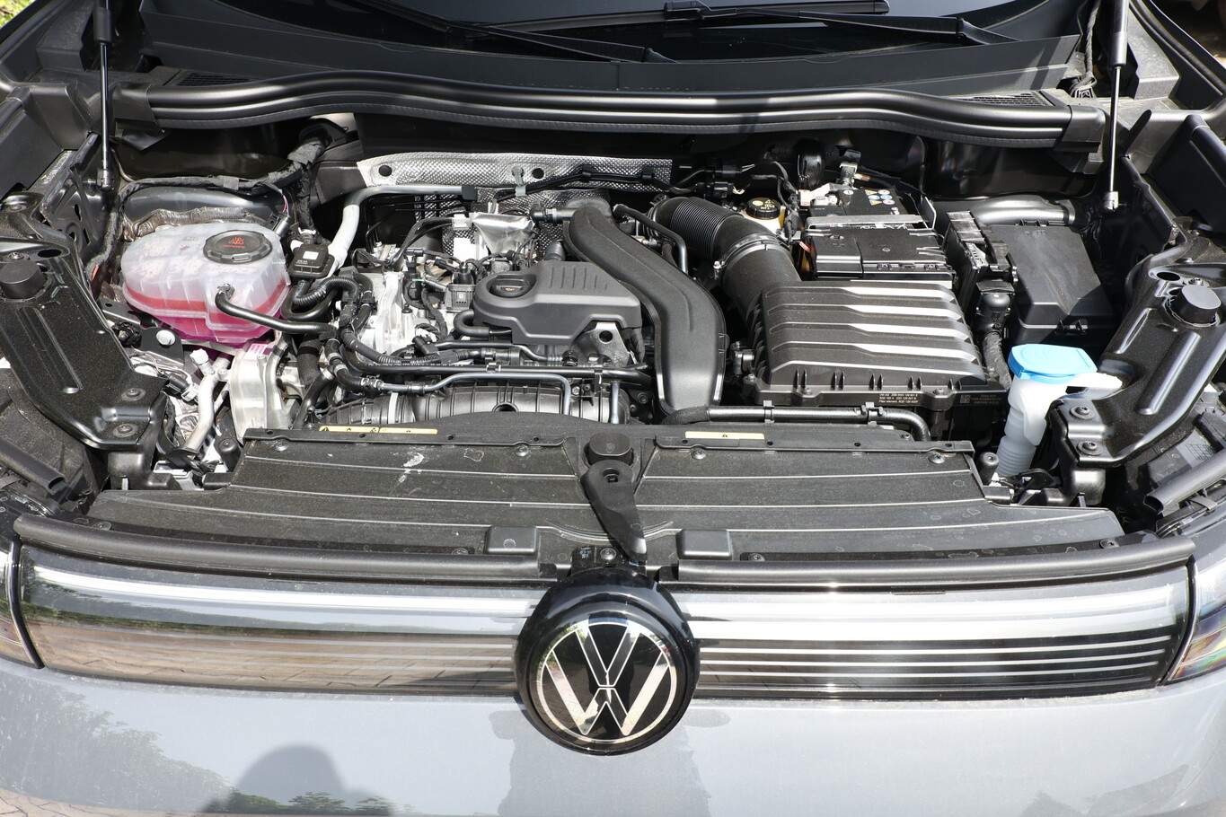 Volkswagen Tiguan DSG LED+ 5JGarantie IQ.DRIVE SHZ Keyl ACC 168532395 11