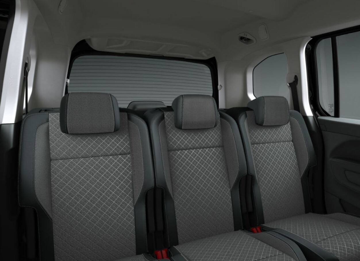 Opel Combo AT8 GS  Pano Klimaaut LHZ IntelliLux Kam 170920427 7