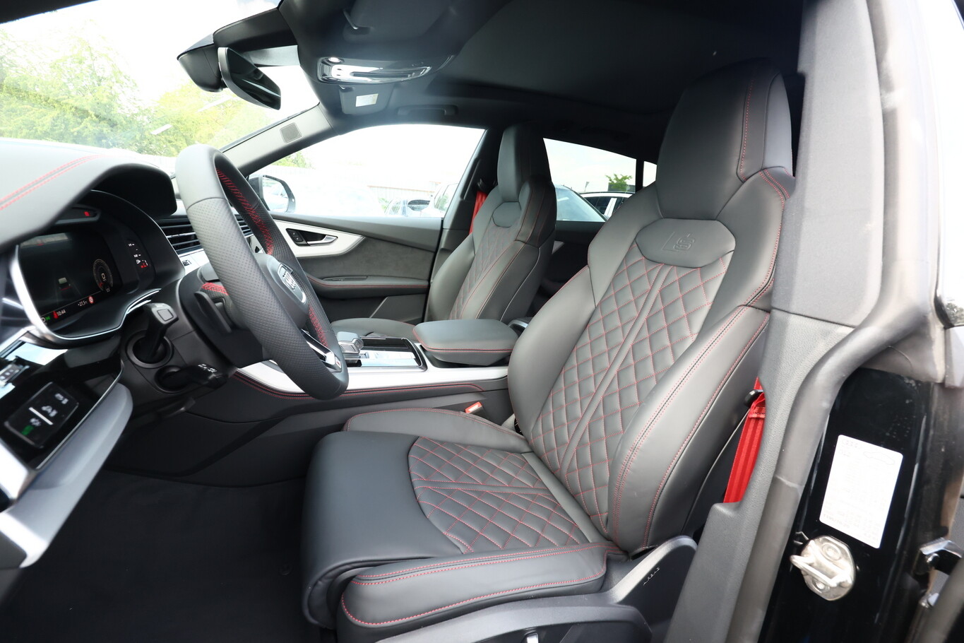 Audi Q8 2xS line AssistenzP+ 22Z Laser Pano B&O AHK 171864236 5
