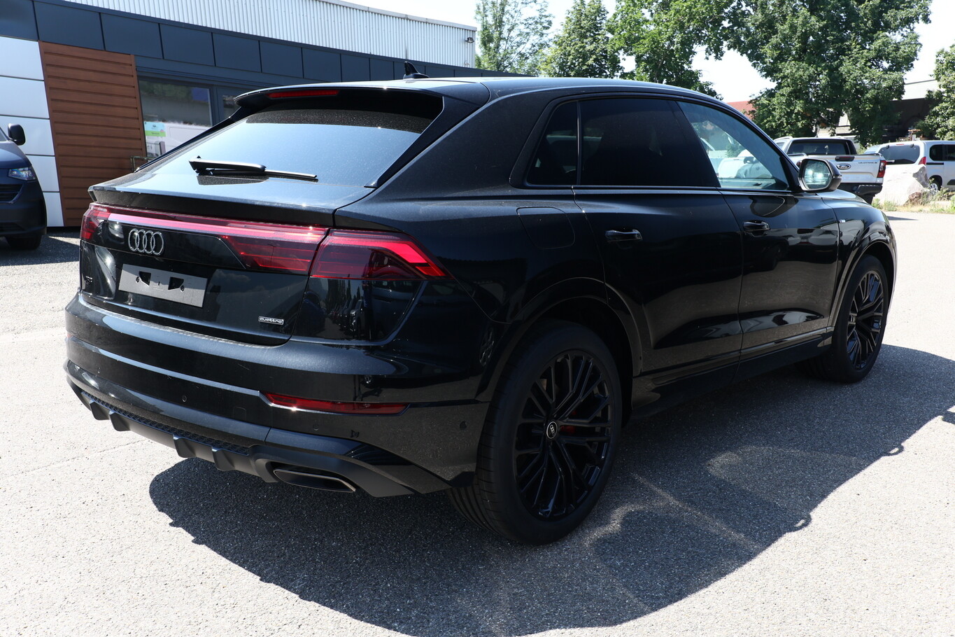 Audi Q8 2xS line AssistenzP+ 22Z Laser Pano B&O HUD 171864251 2