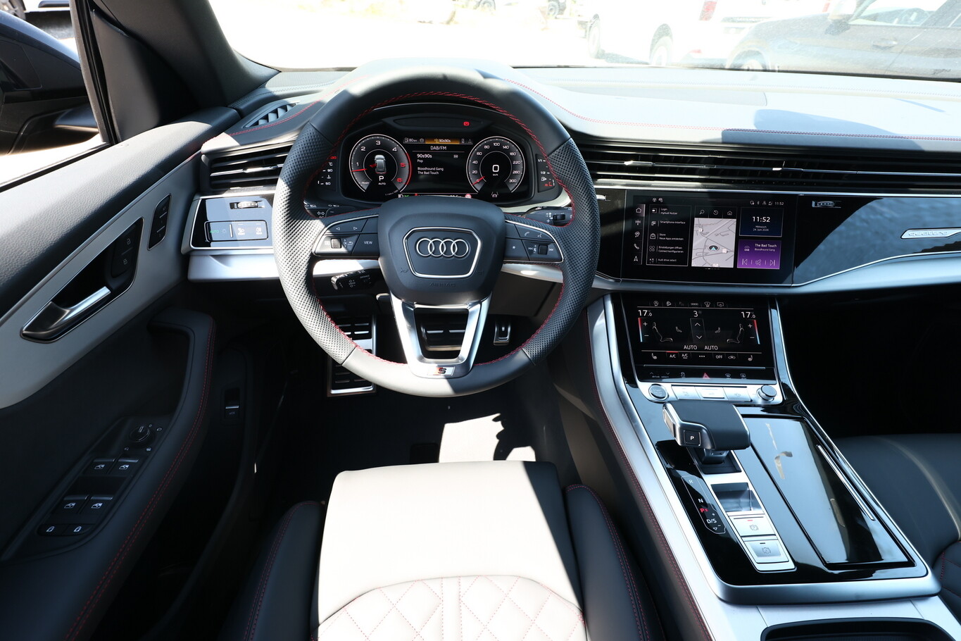 Audi Q8 2xS line AssistenzP+ 22Z Laser Pano B&O HUD 171864251 6