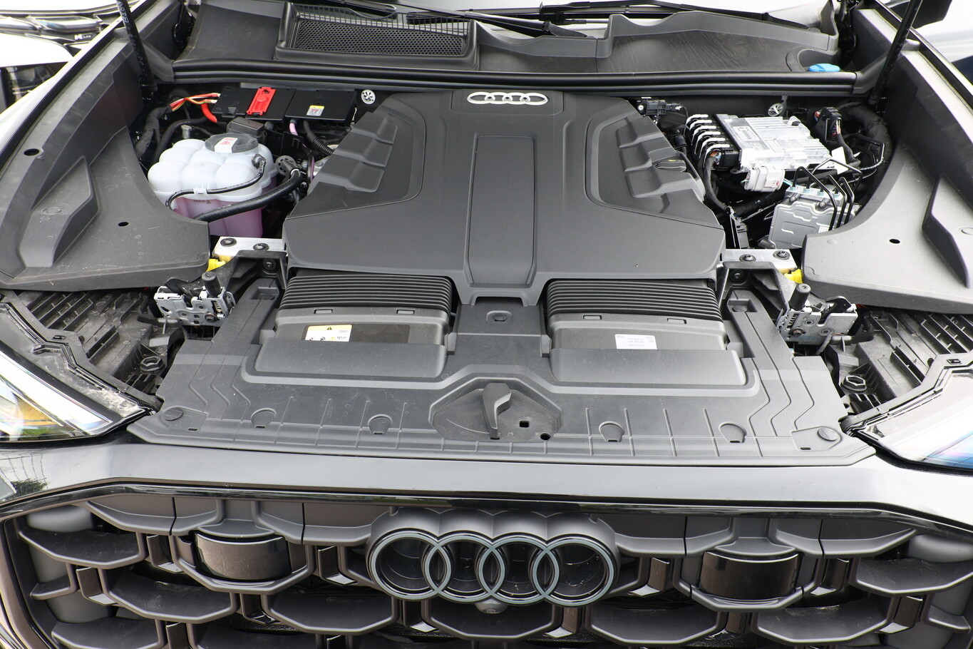 Audi Q8 2xS line AssistenzP+ 22Z Laser HUD AHK Klim4 171864288 11