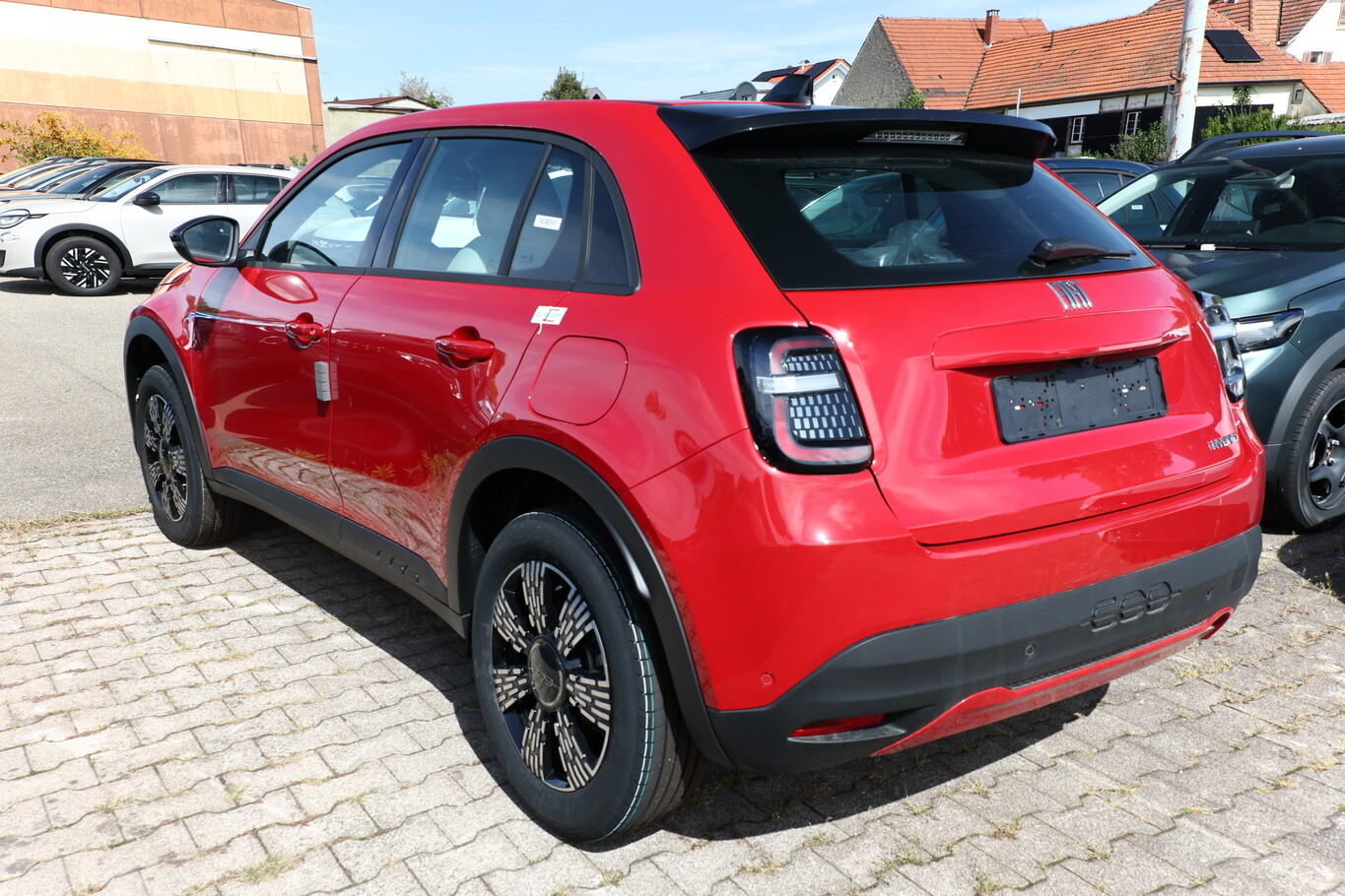 Fiat 600 Hybrid ICON SHZ Keyl Nav Kam 2xPDC LED CarP 173173418 3