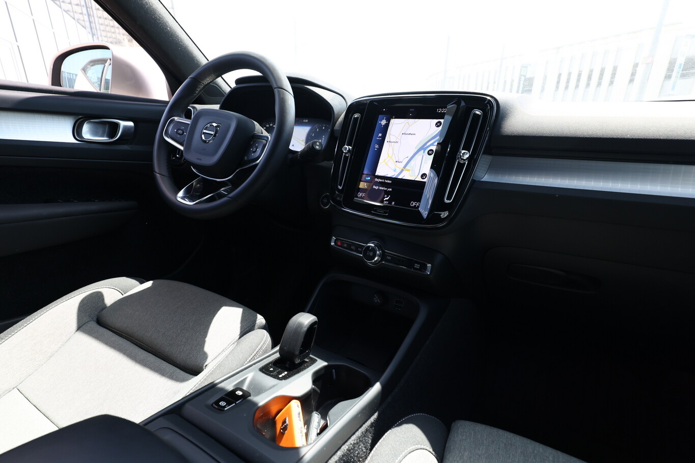 Volvo XC 40 T2 Geartronic Core LED Nav PDC Kam Temp 173832559 8