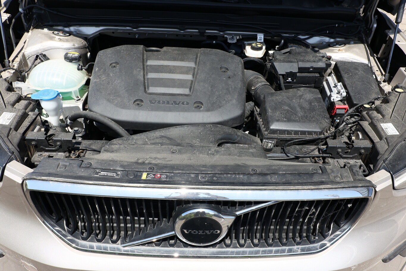Volvo XC 40 T2 Geartronic Core LED Nav PDC Kam Temp 173832559 11