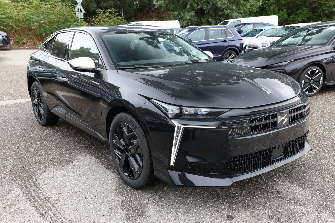 DS N&deg;4 Hybrid Performance Line Massage eHK ACC Nav 174917864 1