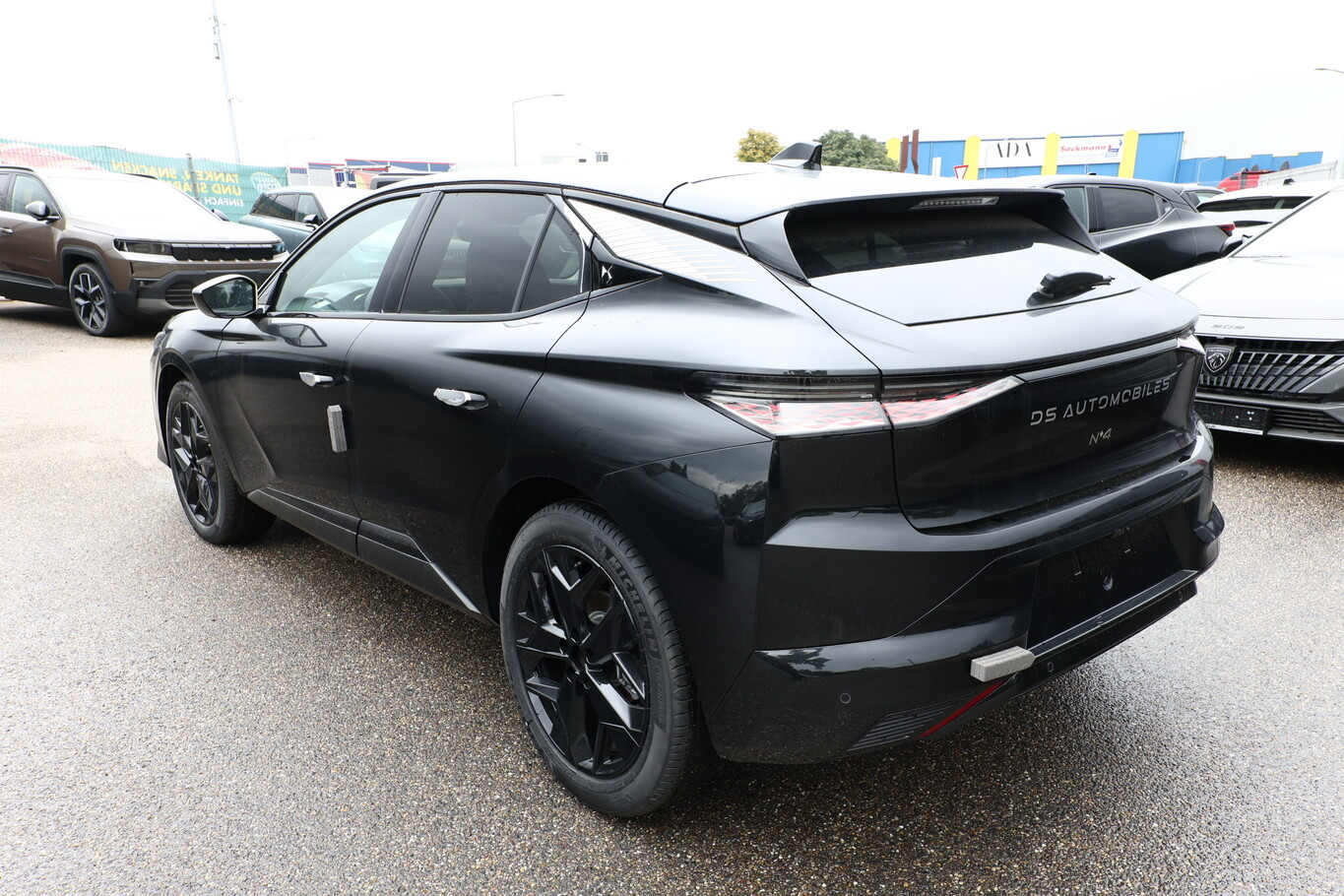DS N&deg;4 Hybrid Performance Line Massage eHK ACC Nav 174917864 3