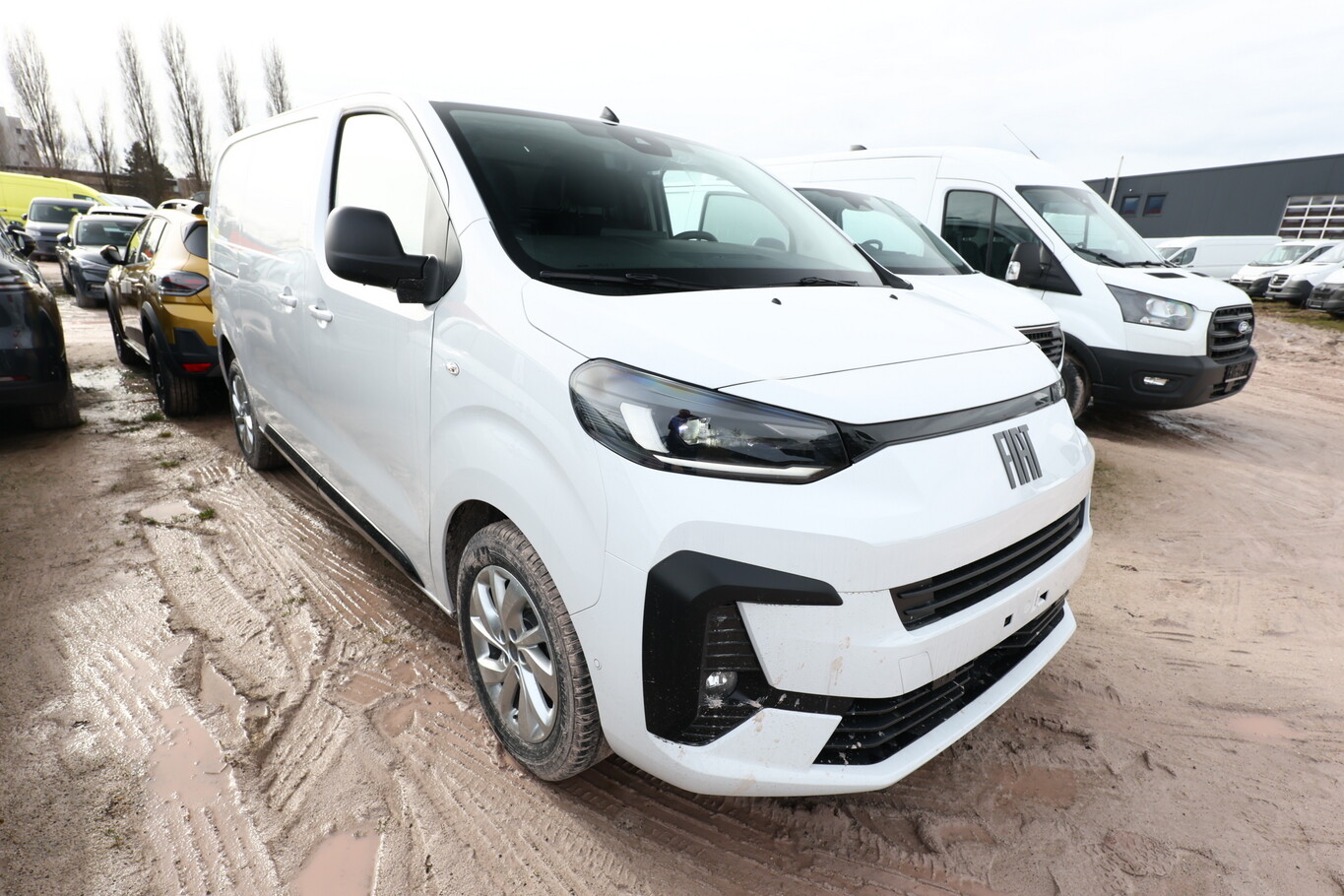 Fiat Scudo AT AHK LED Navi10