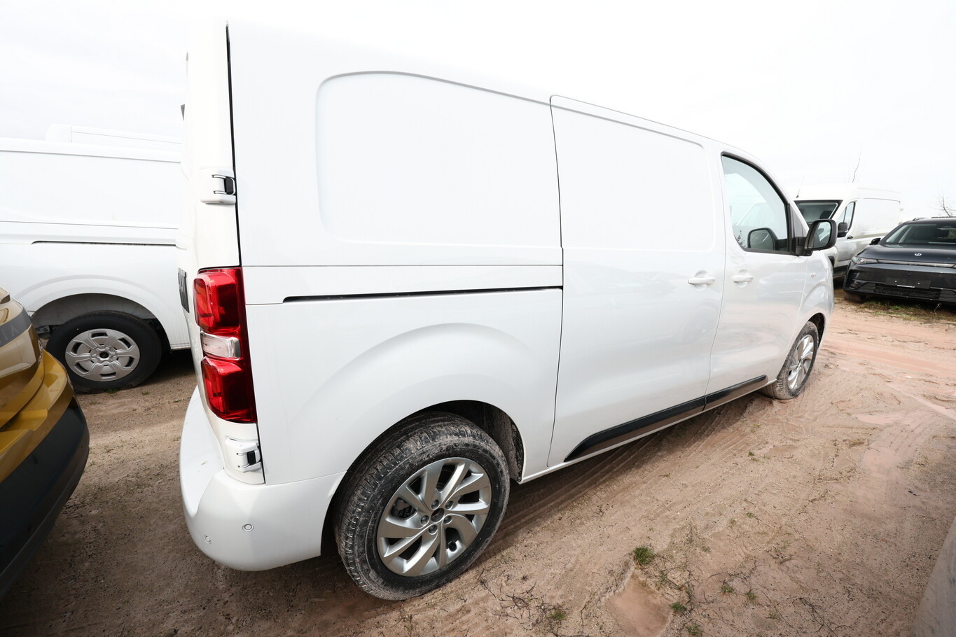 Fiat Scudo AT AHK LED Navi10
