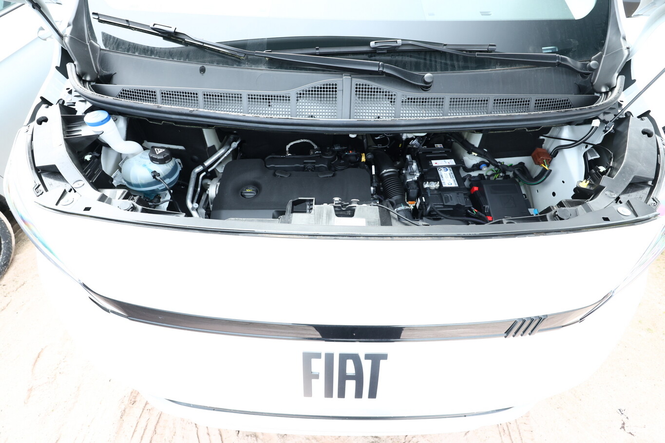 Fiat Scudo AT AHK LED Navi10