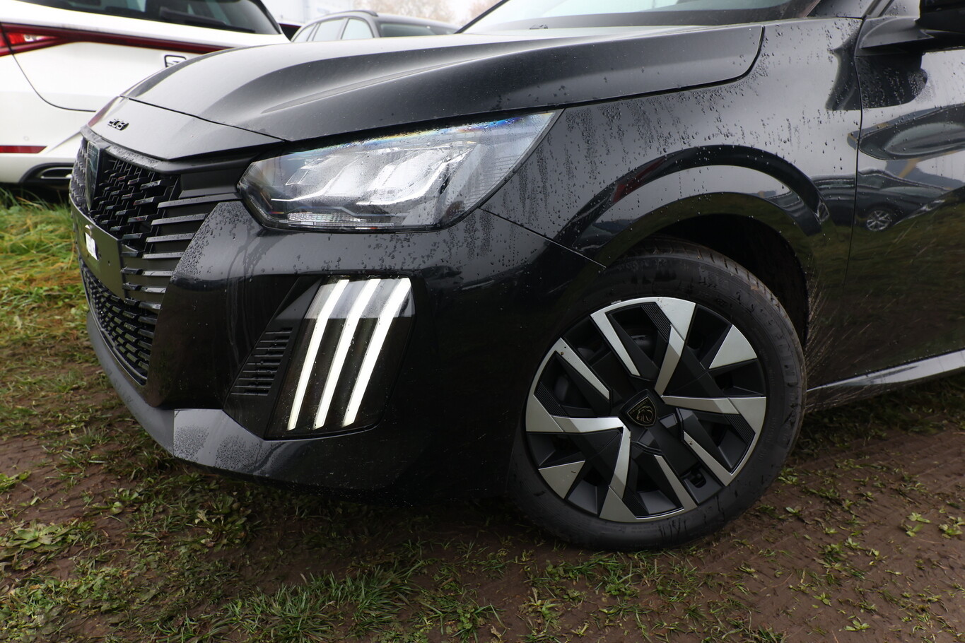 Peugeot 208 Style SHZ LED PDC Temp CarP/AndroidA Klima 175684402 4