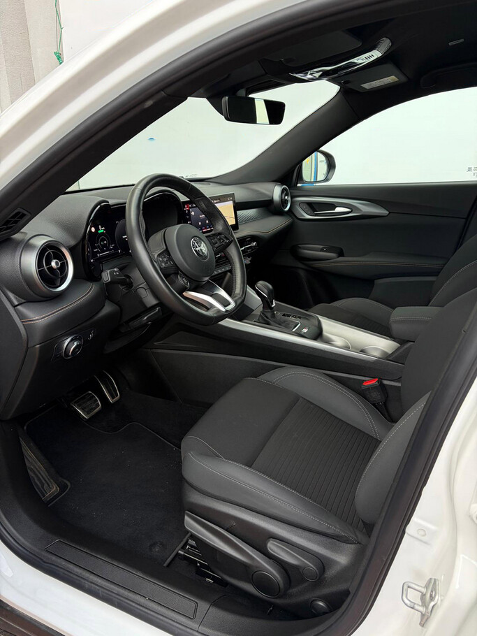 Alfa Romeo Tonale Hybrid Sprint TechP Klimaaut. 19