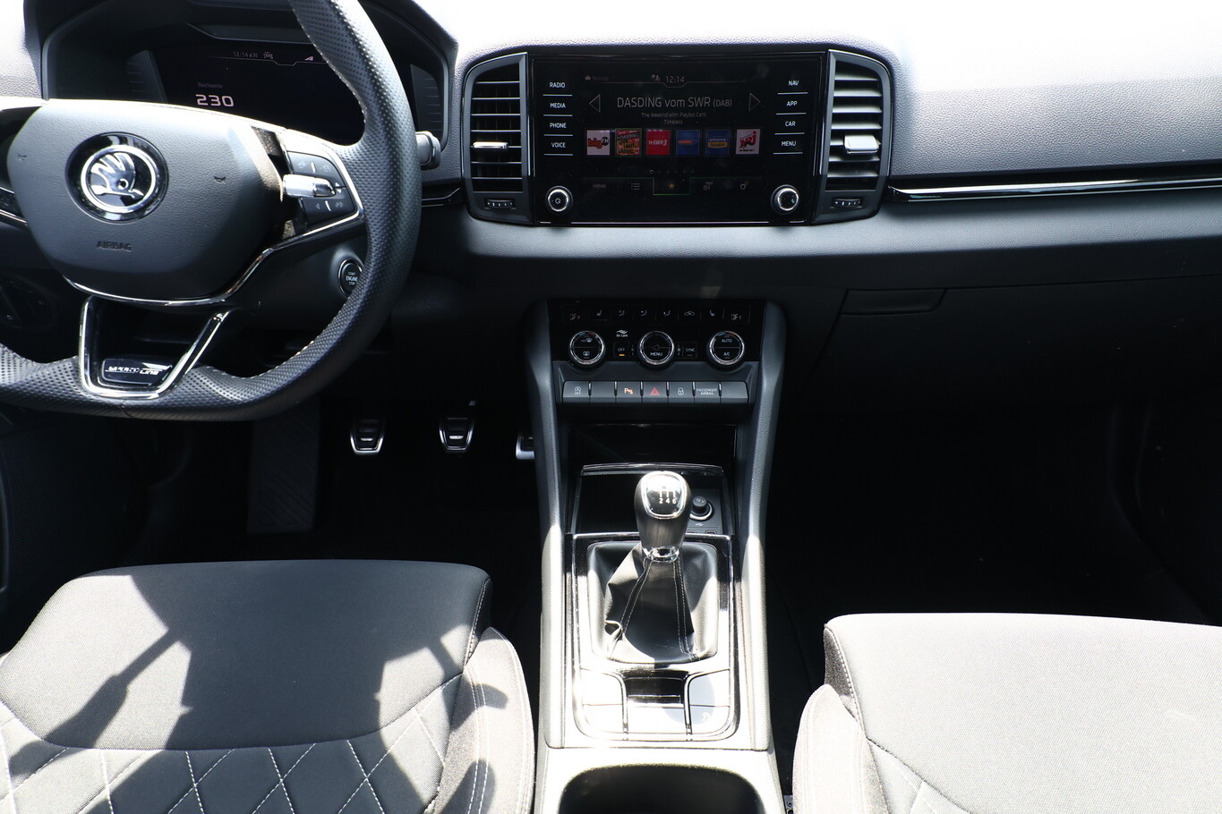 Skoda Karoq 2.0 TDI 150 Sportline LED Nav VirtC SideA 177070674 7