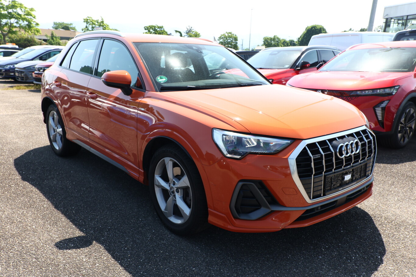 Audi Q3 40 TDI quattro S tronic S line Nav AHK eHk  177676648 1