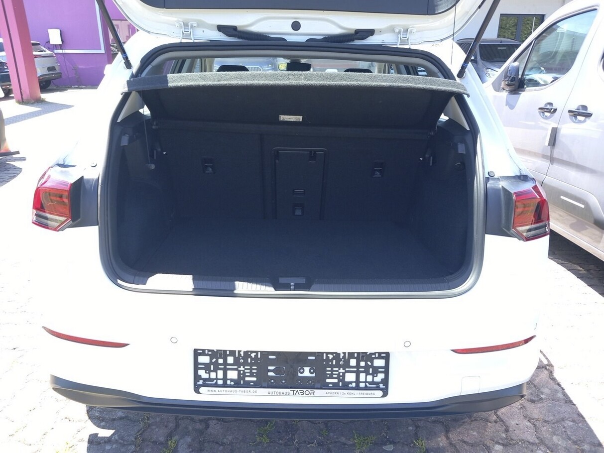 Volkswagen Golf VIII 1.0 TSI 110 Life LED ACC VirCo SHZ App 177677035 7