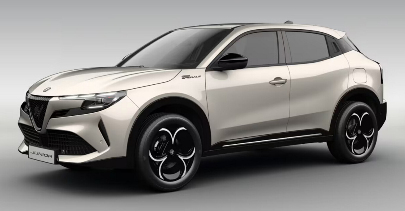 Alfa Romeo Junior Ibrida Q4 Sport Speciale TechP 18
