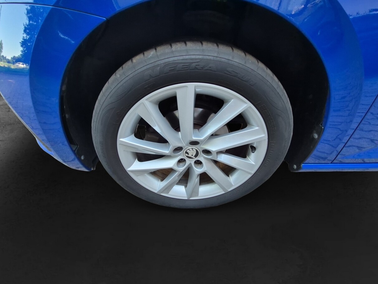 Skoda Scala 1.5 TSI 150 DSG Style LED PDC Kam Kessy 178988165 8