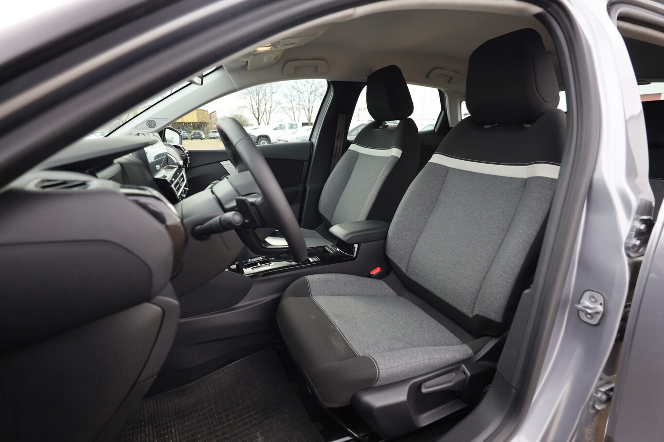 Citro&euml;n C4 EAT8 Feel SHZ DigCo CarPlay LED PDC Klimaaut. 179966598 5