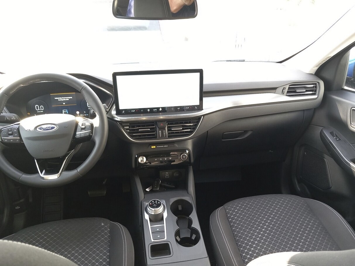 Ford Kuga 1.5 EB 186 Aut. Titanium LED Nav Kam SHZ 180099875 4