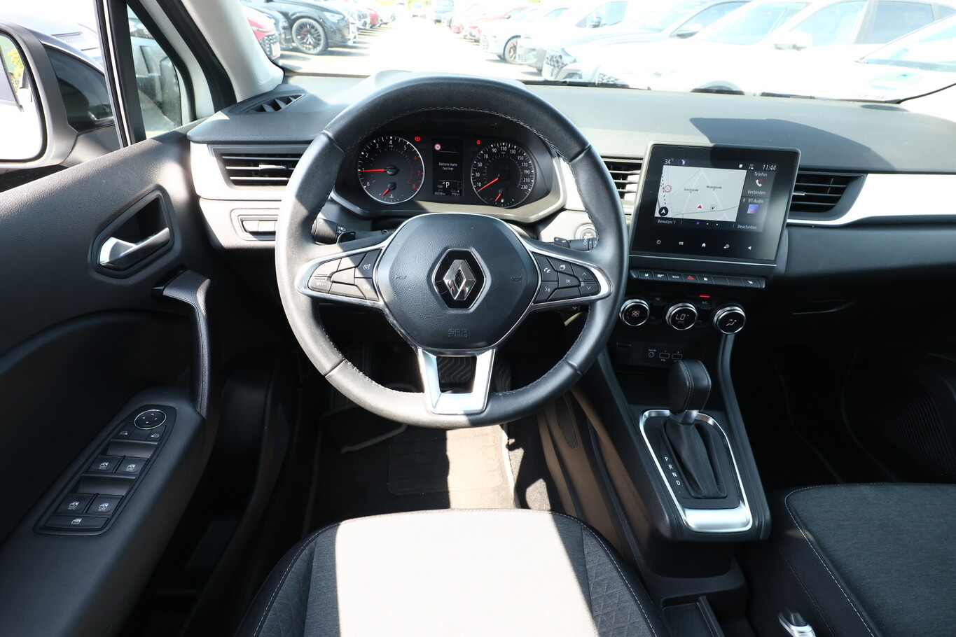 Renault Captur II 1.3 TCe 140 EDC MHEV Evolution LED Nav 180731438 6