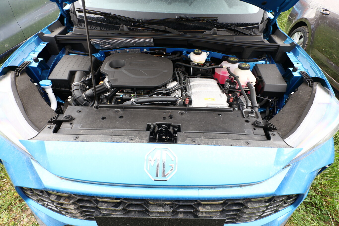MG ZS Hybrid+ Comfort ACC LED Kam Nav TotW PDC 17Z 180742046 10
