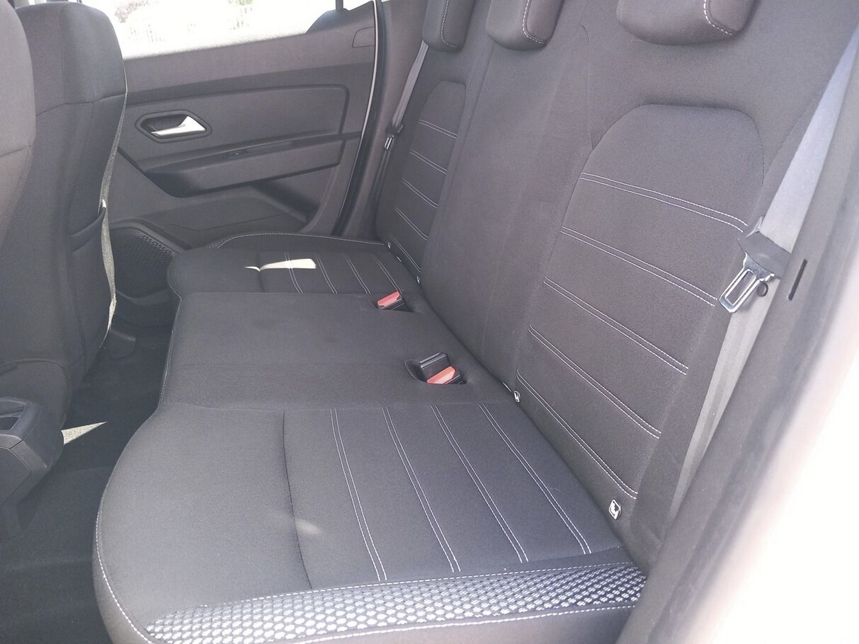 Dacia Duster II 1.3 TCe 130 Prestige Nav Kam SHZ LM17Z 180751233 6