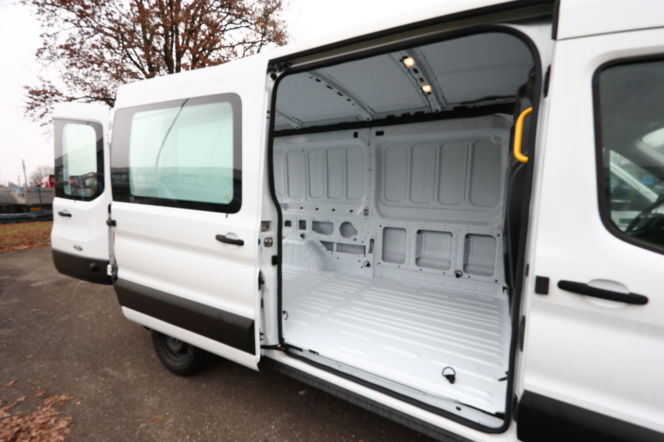 Ford Transit 350 Trend L3H2 SHZ SYNC4 Kam 3-S Temp 181029203 9