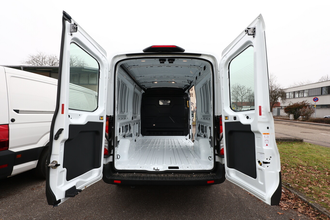 Ford Transit 350 Trend L3H2 SHZ SYNC4 Kam 3-S Temp 181029203 10