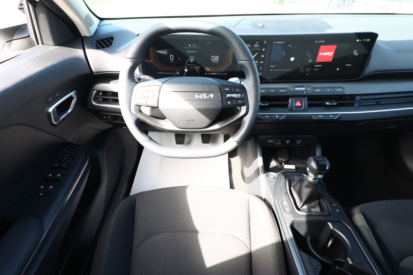 Kia K4 MT SHZ ACC Nav LED Kam Keyl 2xPDC LM16 CarPl 181122055 6
