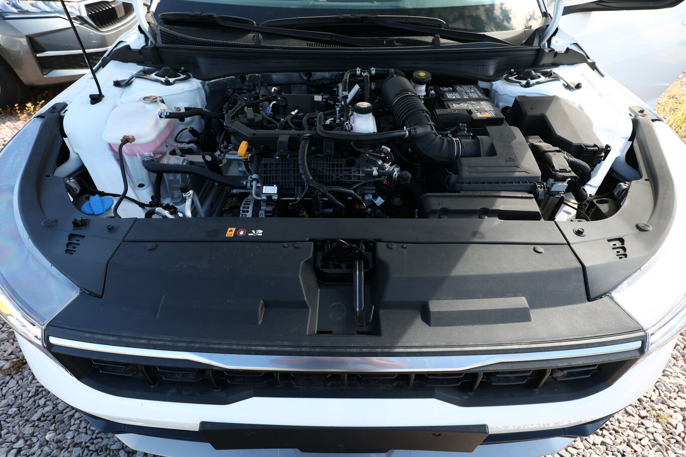 Kia K4 MT SHZ ACC Nav LED Kam Keyl 2xPDC LM16 CarPl 181122055 11