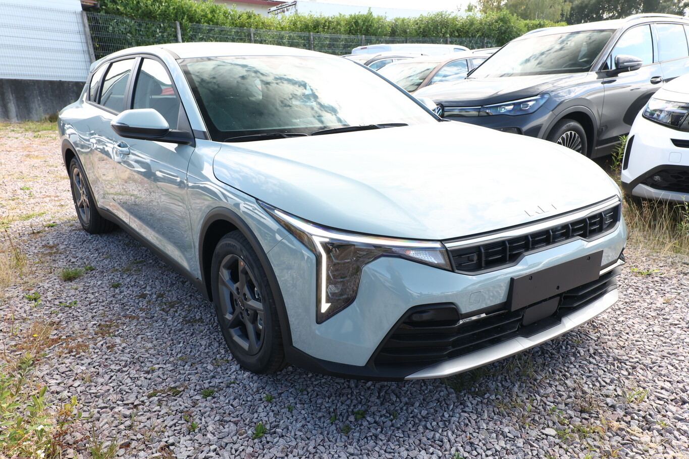 Kia K4 MT SHZ ACC Nav LED Kam Keyl 2xPDC LM16 CarPl 181122058 1
