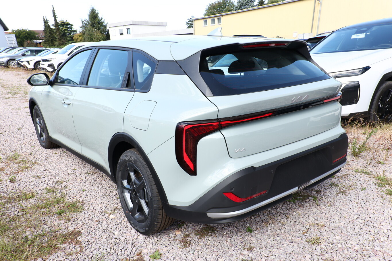 Kia K4 MT SHZ ACC Nav LED Kam Keyl 2xPDC LM16 CarPl 181122058 3