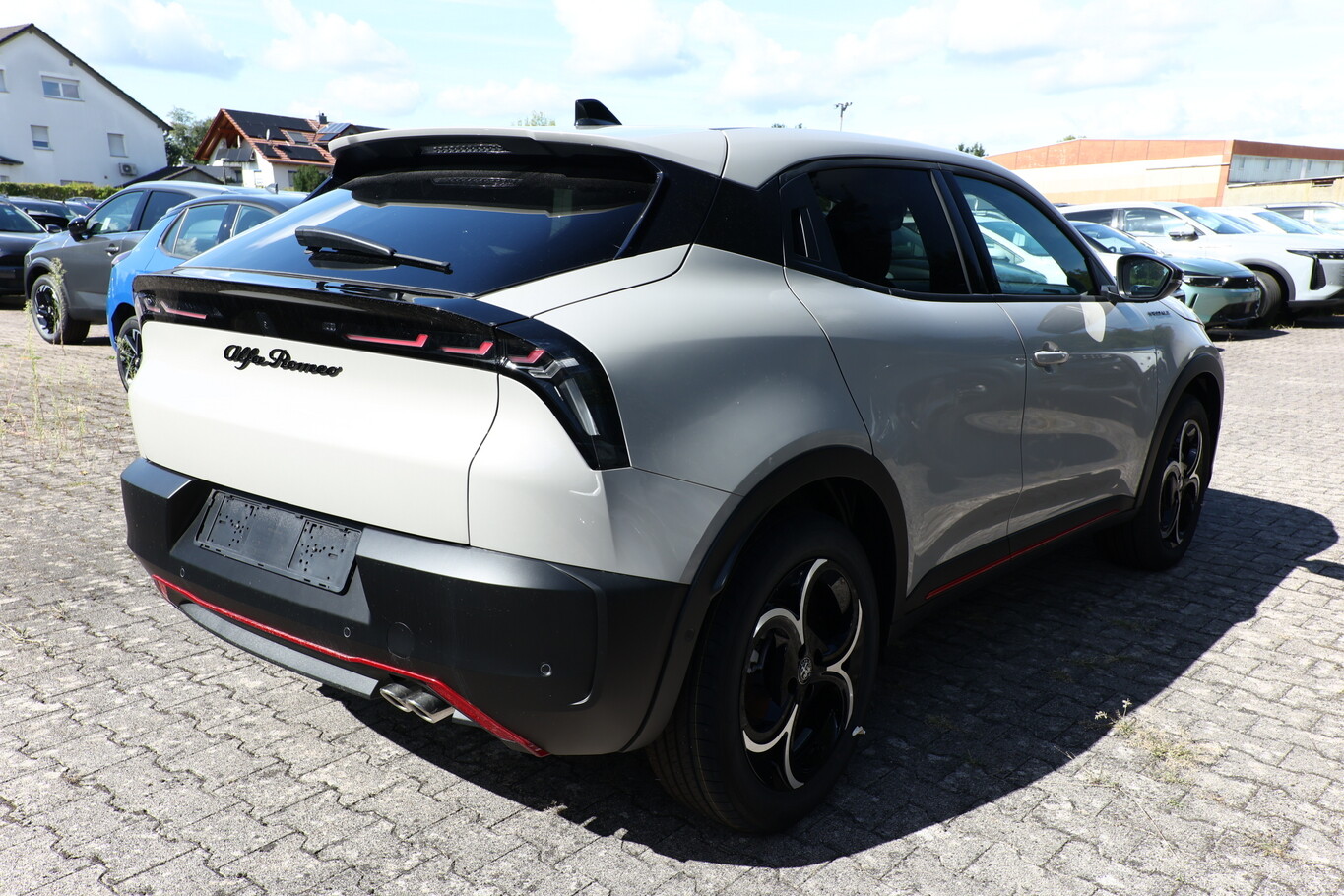 Alfa Romeo Junior Ibrida Speciale TechP Navi 18