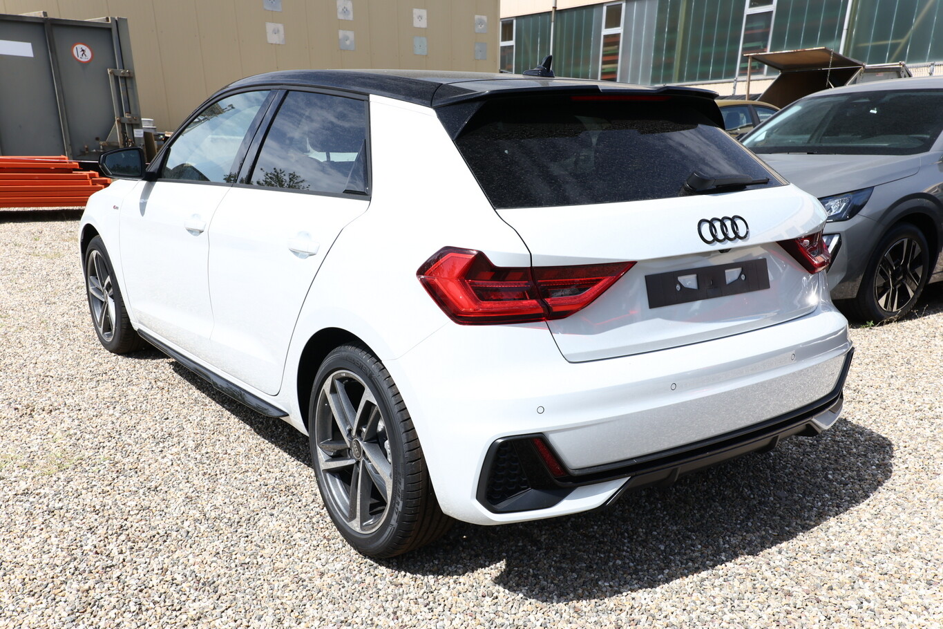 Audi A1 SB S line LED+ SportS CarPlay Kam 17Z Keyless 181667689 3