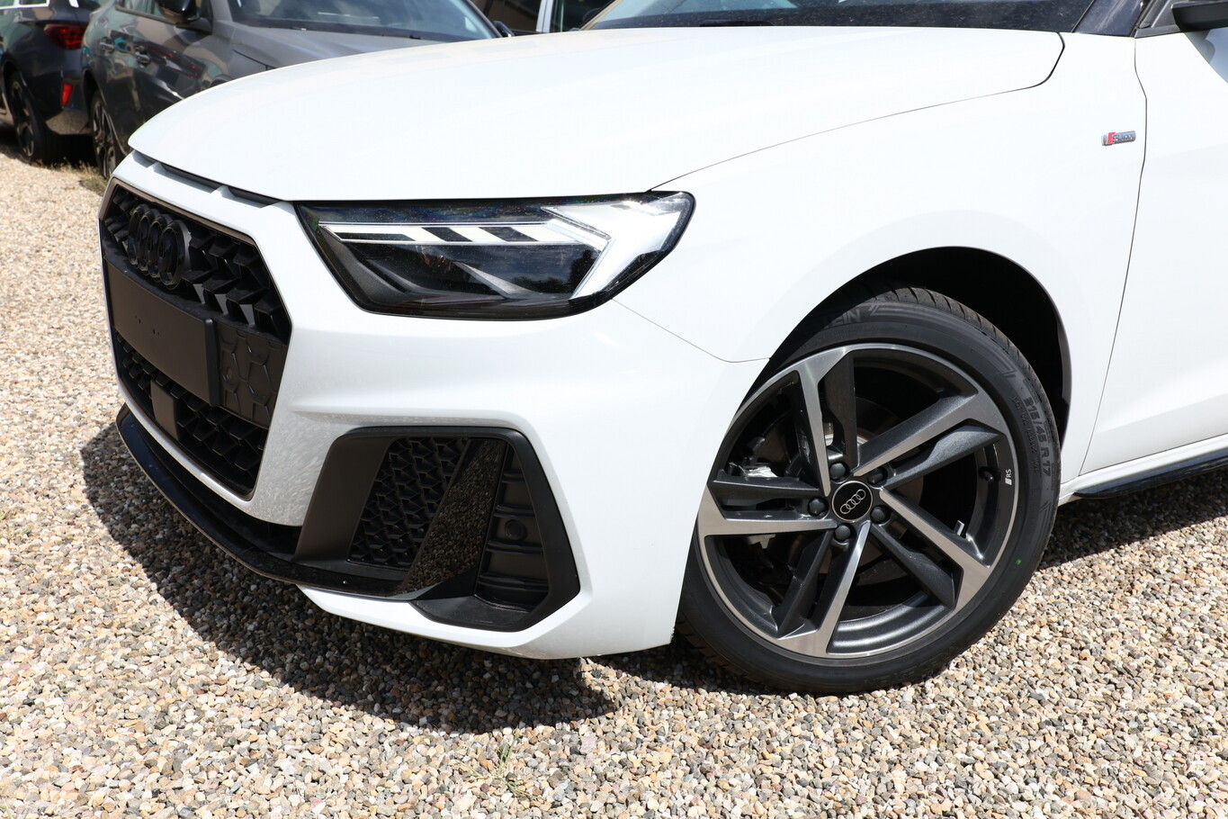 Audi A1 SB S line LED+ SportS CarPlay Kam 17Z Keyless 181667689 4