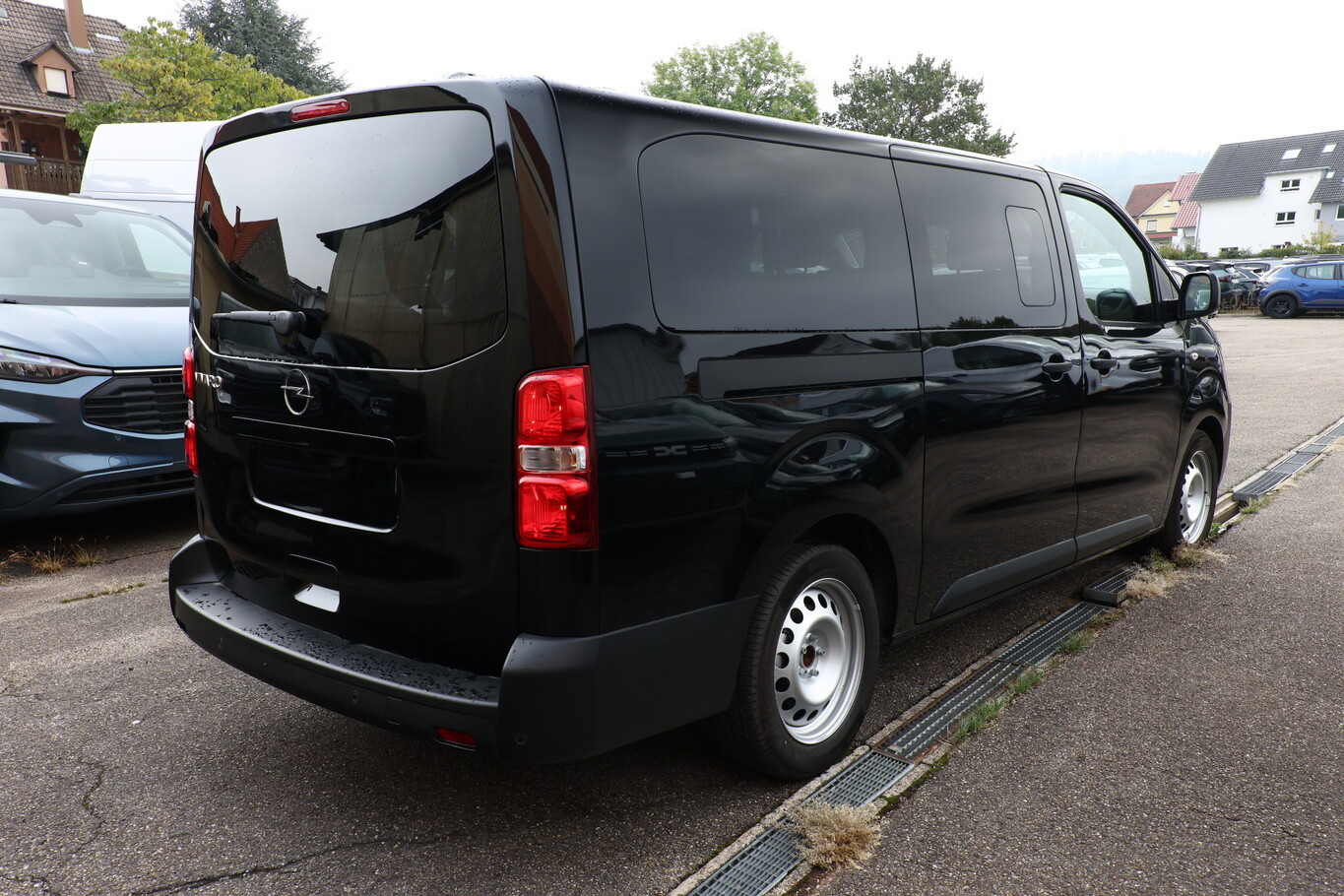 Opel Vivaro Kombi XL 9S KlimaP ConnectP Nav Kam LED 182324341 2