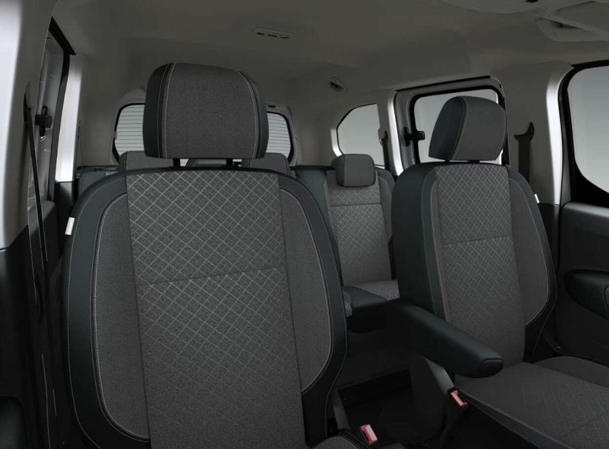 Opel Combo AT8 XL Matrix PDC 10
