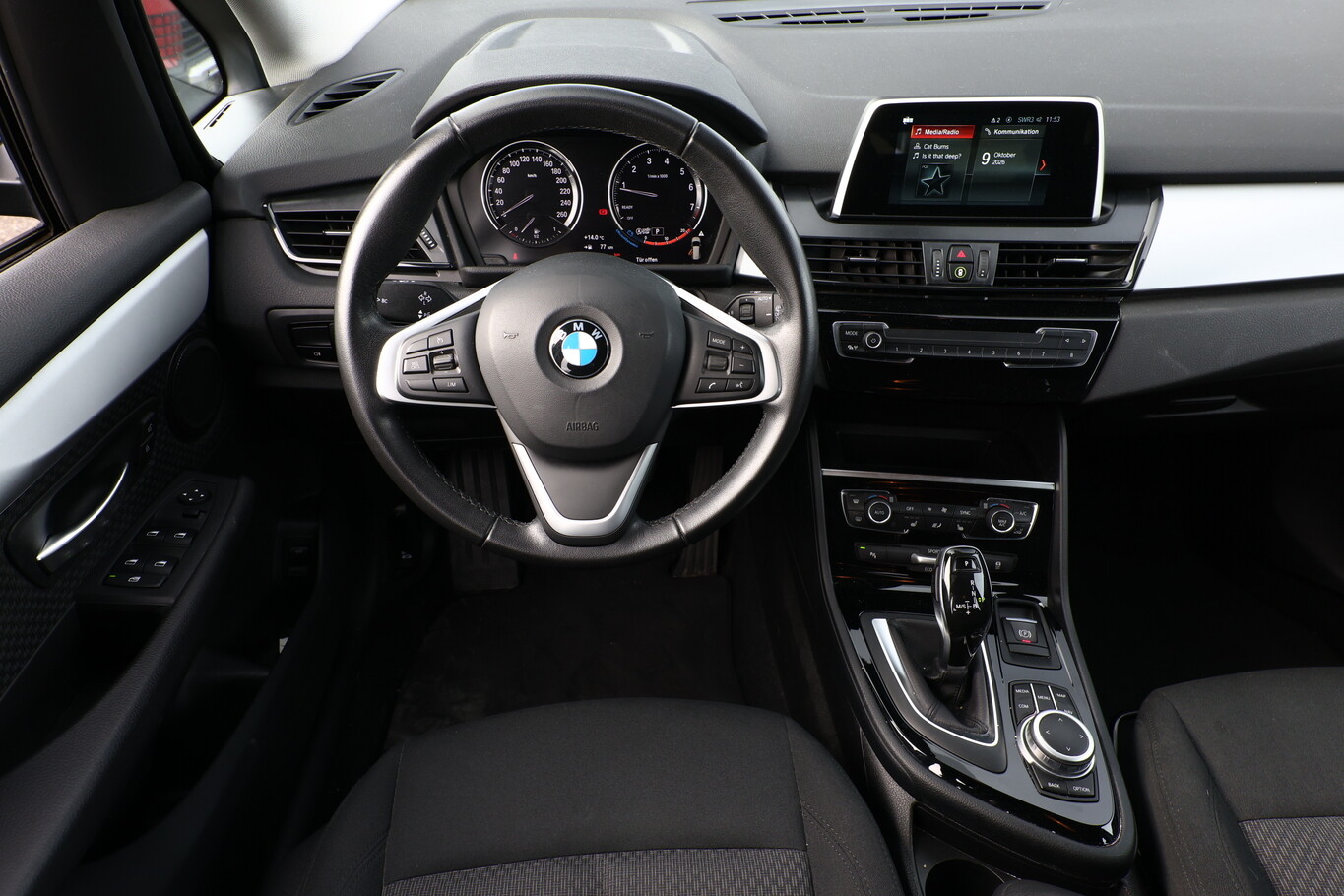 BMW 220i Gran Tourer Advantage Nav PDC SHZ Kam LM17Z 185241473 6