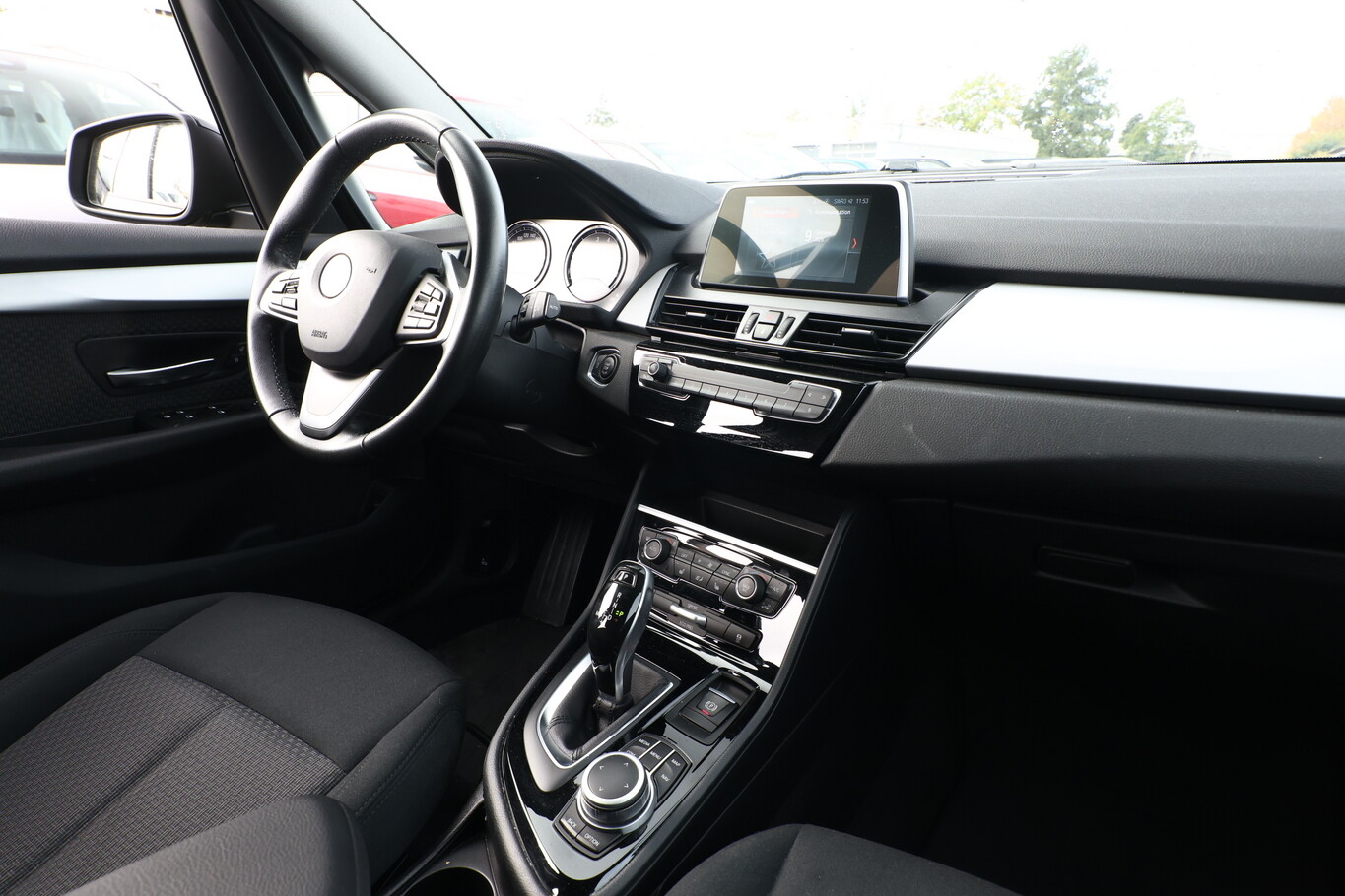 BMW 220i Gran Tourer Advantage Nav PDC SHZ Kam LM17Z 185241473 8