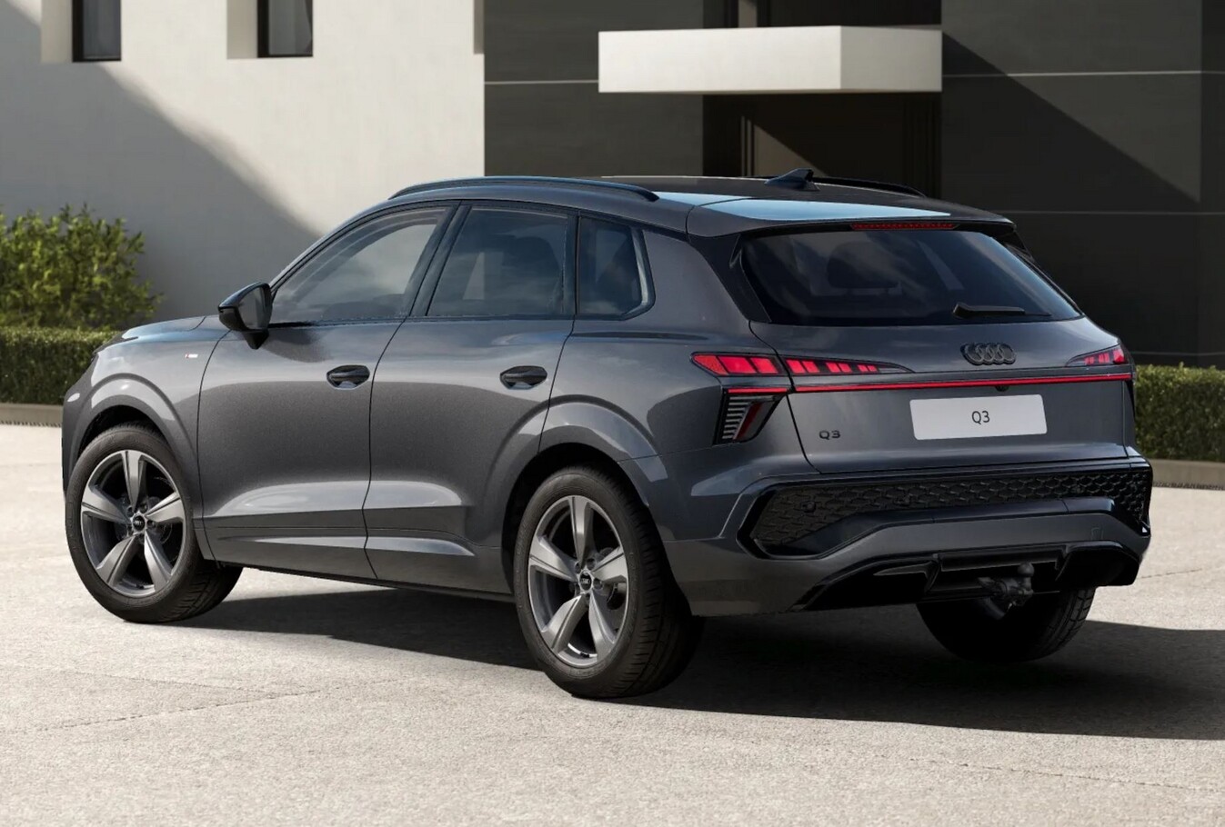 Audi Q3 2xS line Tech+ 19Z KlimaP OptikP AHK Privacy 185529409 2