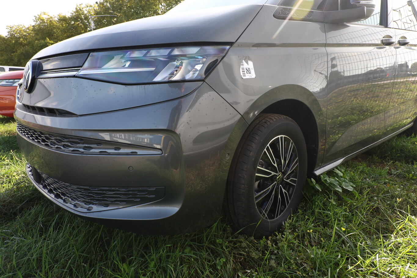 Volkswagen Multivan DSG Life 7S Pano 17