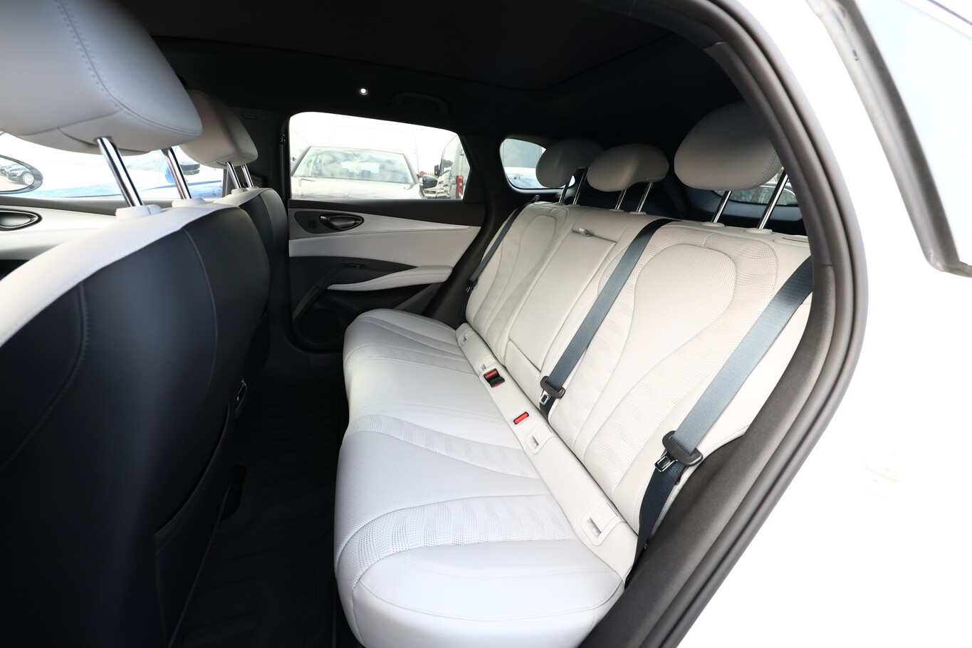 BYD Seal 6 Touring DM-i Comfort 100kmReichw Pano 360 185751016 9